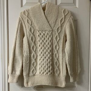 Handmade, US M, Vintage Cream Cable Knit Hooded Pullover With Pockets